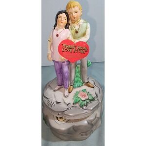Vintage 1970 Ceramic Man And Woman Love Story Rotating Music Box Valentines Gift